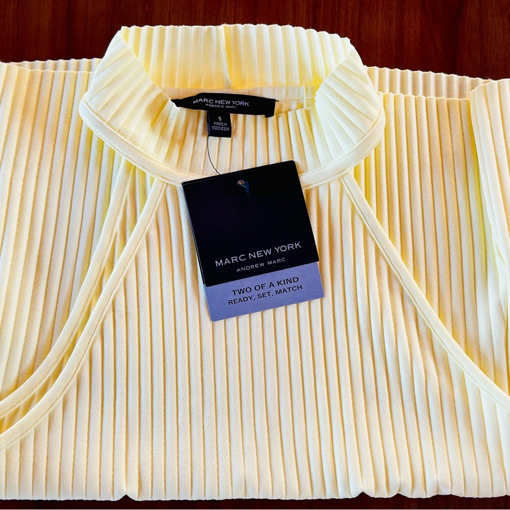 Marc New York Andrew Marc: High Neck Top- Small